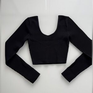 Artizia Babaton Sculpt Knit Scoop Neck Ribbed Long-Sleeve Crop Top